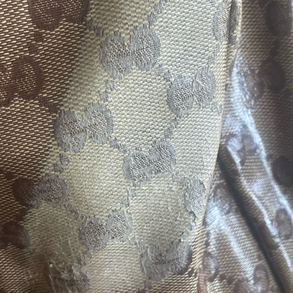 Gucci Large Tote Authentic, Worn Condition, Great… - image 2